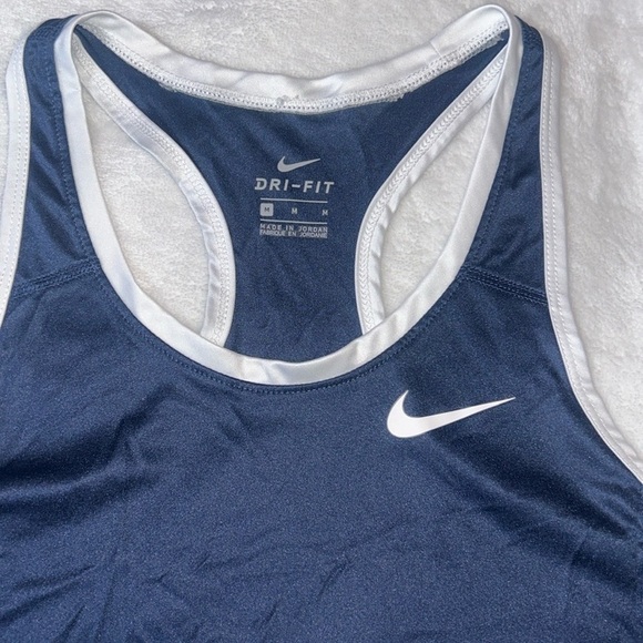 Nike Green Crop Relaxed 2 Tank Top Nike Green, Navy Blue - Picture 5 of 11